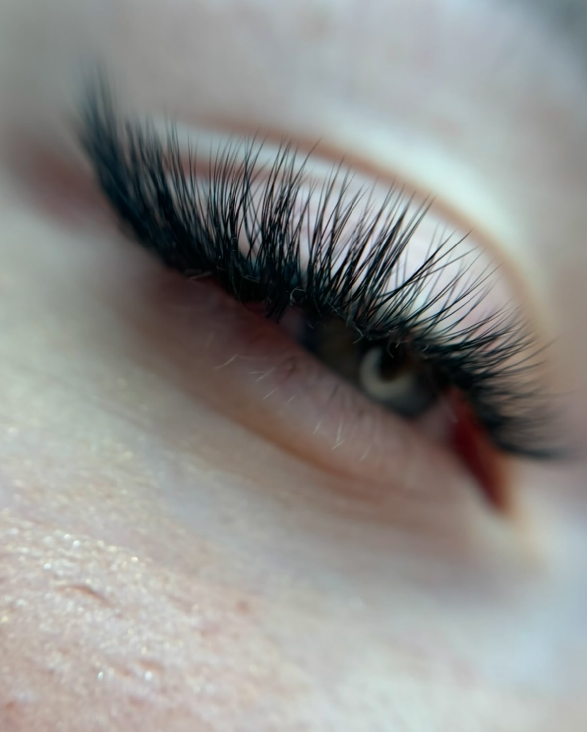 Stylizacja rzęs – efekt naturalny